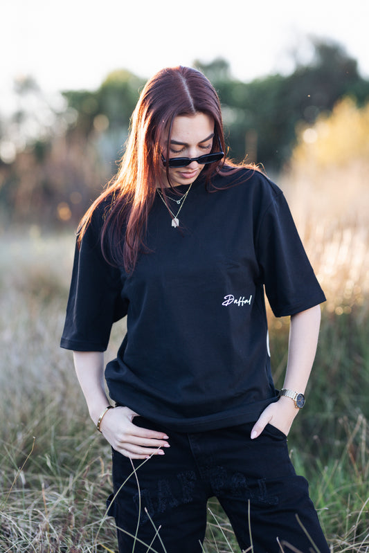 BLACK SCRIPT TEE